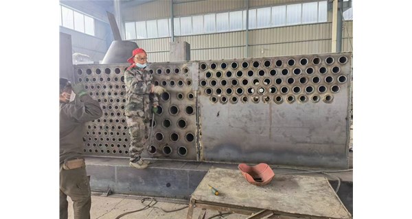 如何判断燃煤热风炉的换热管密封性是否良好？