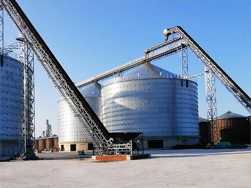 大倾角皮带输送机